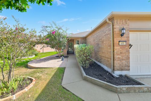 600 Salado Creek Ln, Georgetown, TX, 78633-6006 | Card Image