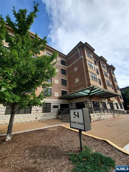 54 Polifly Rd, Hackensack, NJ, 07601-3290 | Card Image