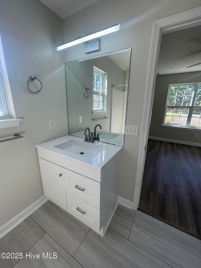 2200 E Boiling Spring Rd, House other with 3 bedrooms, 2 bathrooms and null parking in Southport NC | Image 13
