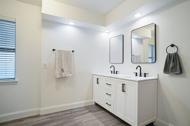 1000 Forest Trail Ct, House other with 4 bedrooms, 3 bathrooms and null parking in Euless TX | Image 18