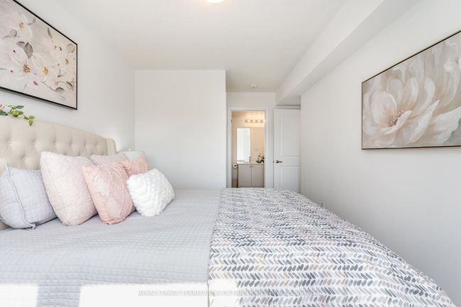 61 Kenneth Kirby Lane, House attached with 2 bedrooms, 3 bathrooms and 3 parking in Stouffville ON | Image 22