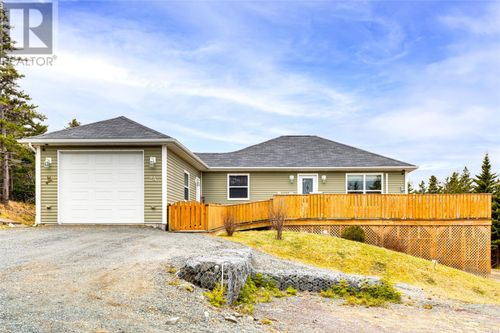 24 Meetinghouse Rd, Pouch Cove, NL, A0A | Card Image