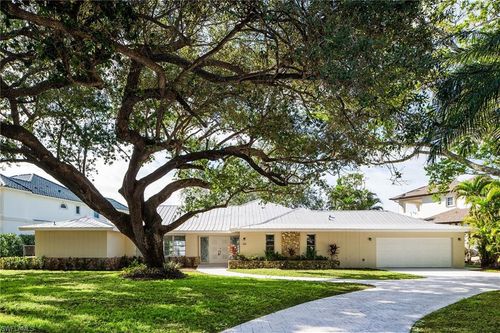 320 Bow Line Dr, NAPLES, FL, 34103 | Card Image