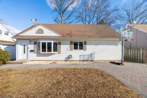 9 Ash Ter, Parlin, NJ, 08859-1101 | Card Image