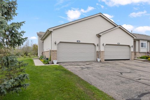 11000 Hayes St, Grand Blanc, MI, 48439-9397 | Card Image