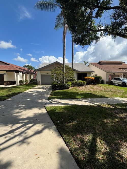 4928 Boxwood Cir, Boynton Beach, FL, 33436-4742 | Card Image