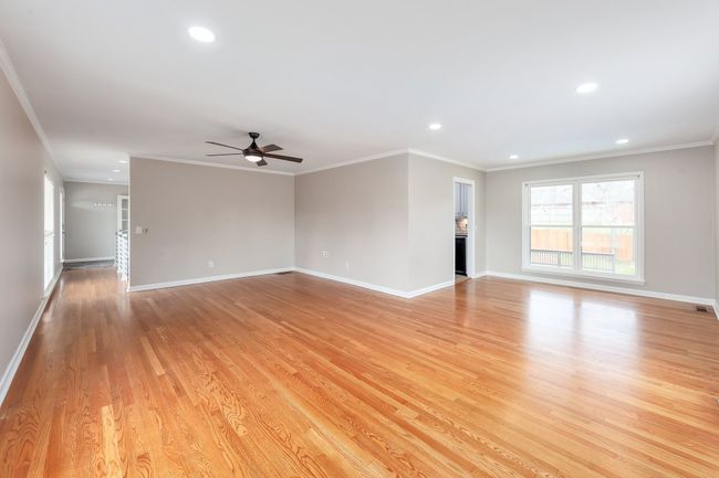 596 Russell Rd, House other with 3 bedrooms, 2 bathrooms and 3 parking in Jackson TN | Image 13