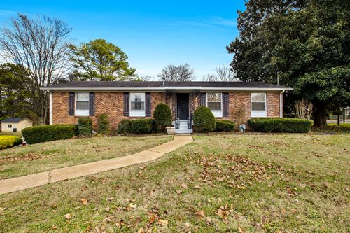 221 Freda Villa, Madison, TN, 37115-5105 | Card Image