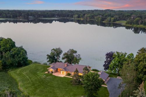 4 W Shore Rd, NORTH OAKS, MN, 55127-6450 | Card Image