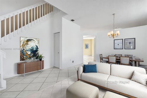 15462 Nw 14th Ct, Pembroke Pines, FL, 33028-1640 | Card Image