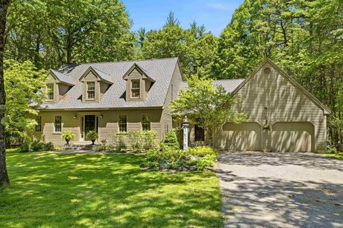 10 Pine Ct, Newfields, NH, 03856-8307 | Card Image