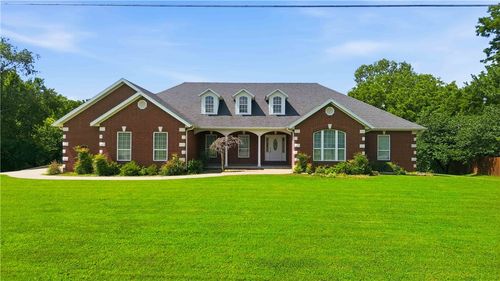 136 Riverview Dr, Anderson, MO, 64831-8412 | Card Image