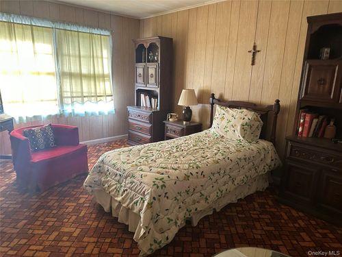 4 City Ter N, Newburgh, NY, 12550-3405 | Card Image