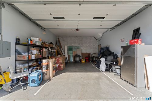 4-23 Ryan St, Stamford, CT, 06907-1810 | Card Image