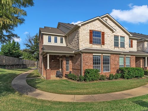 2710 Denali Park Dr, Grand Prairie, TX, 75050-1309 | Card Image