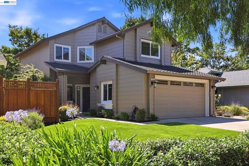 3711 Kamp Dr, Pleasanton, CA, 94588 | Card Image