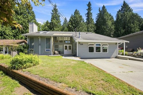 216 Grandview Heights Road, Gibsons, BC, V0N1V3 | Card Image