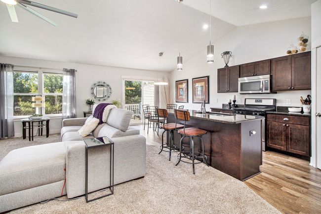 Open Floor Plan | Image 8