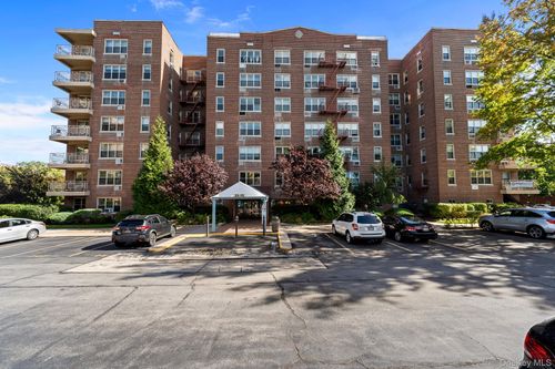 1e2-23-35 Bell Boulevard, New York, NY, 11360 | Card Image