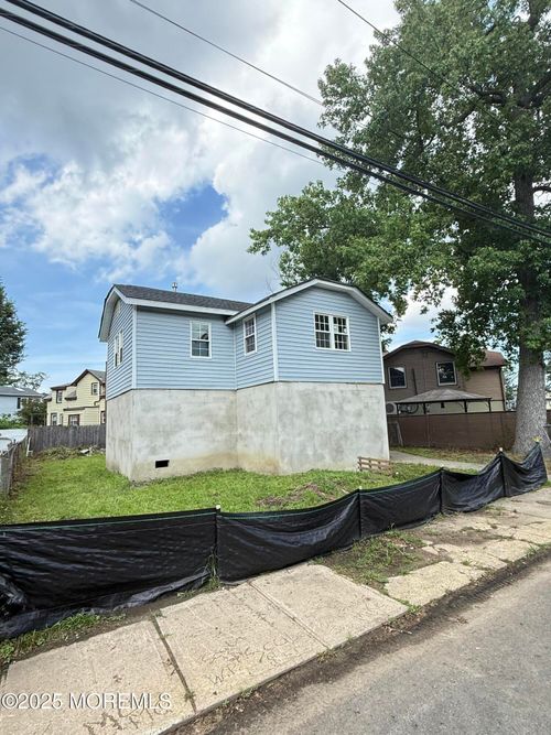 69 Beaconlight Ave, Keansburg, NJ, 07734-1835 | Card Image