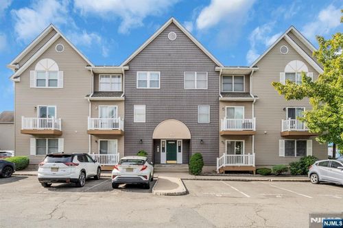 472 Forest St, Kearny, NJ, 07032-3583 | Card Image