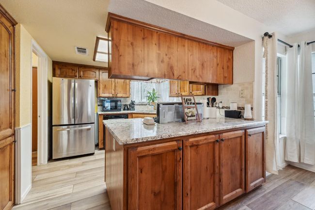 1045 Clover Ln, House other with 3 bedrooms, 0 bathrooms and null parking in Hanford CA | Image 12