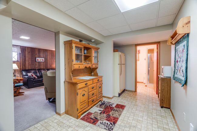 60 James St N, House other with 3 bedrooms, 2 bathrooms and 2 parking in Forest ON | Image 23