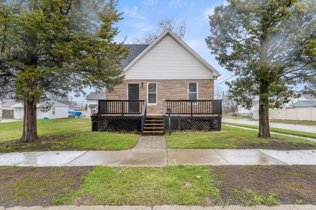 261 Detroit St, House other with 2 bedrooms, 1 bathrooms and null parking in Trenton MI | Image 4