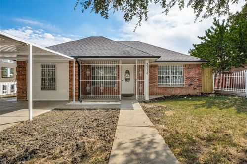 2238 Arroyo Ave, Dallas, TX, 75219-1705 | Card Image