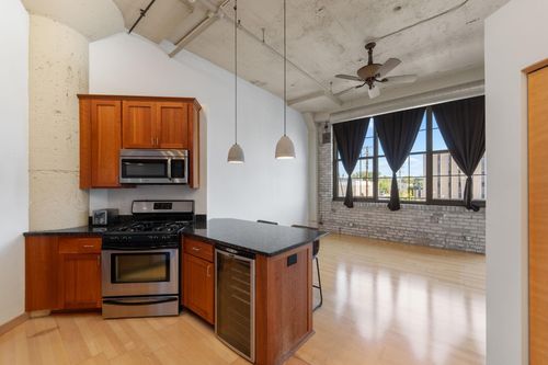 unit-210-1901 E Hennepin Ave, Minneapolis, MN, 55413-3006 | Card Image