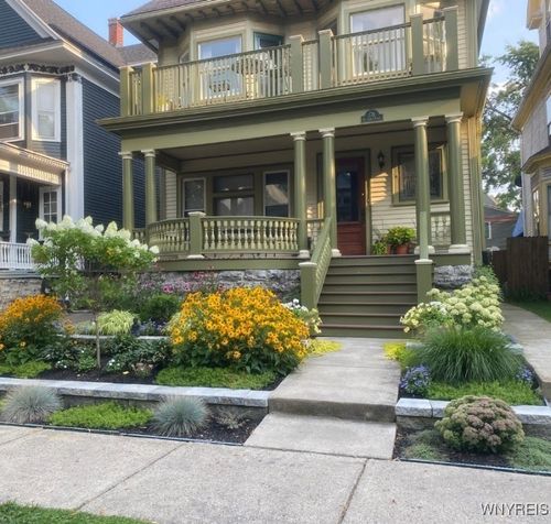 lower-176 Saint James Place, Buffalo, NY, 14222 | Card Image