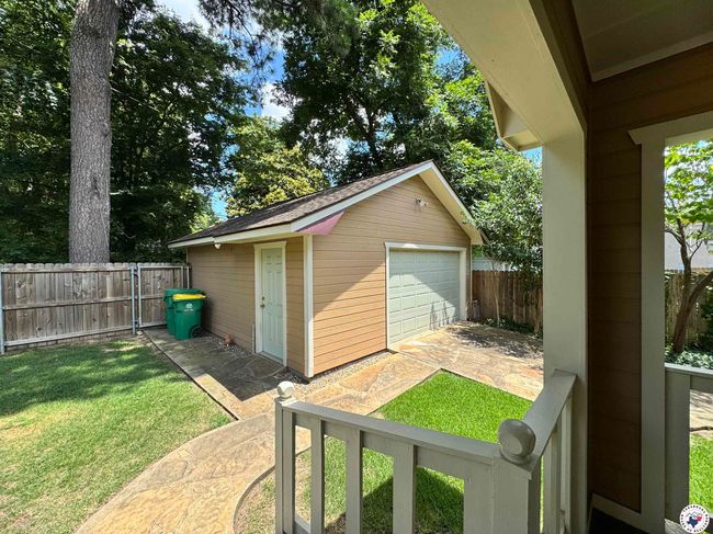 2504 Walnut St, House other with 2 bedrooms, 2 bathrooms and null parking in Texarkana TX | Image 18