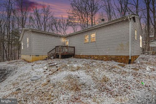 5990 Northwestern Pike, GORE, VA, 22637-2525 | Card Image