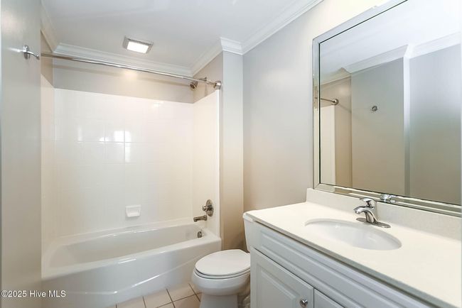UNIT-402 - 4425 Arendell St, Condo with 3 bedrooms, 3 bathrooms and null parking in Morehead City NC | Image 34