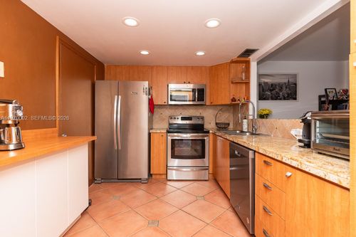 314-1020 Meridian Ave, Miami Beach, FL, 33139 | Card Image