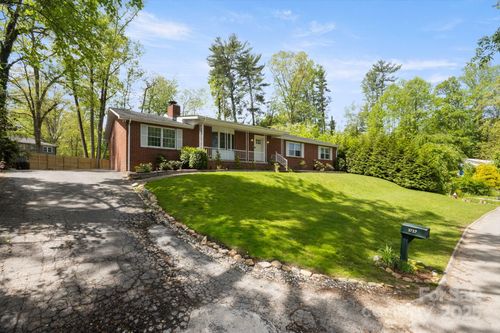 1727 Meadowbrook Ter, Hendersonville, NC, 28791-2327 | Card Image