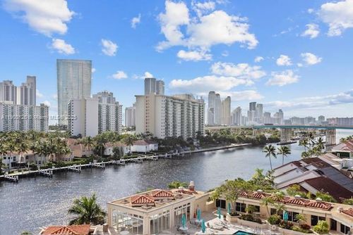 8-l-19667 Turnberry Way, Aventura, FL, 33180-2513 | Card Image
