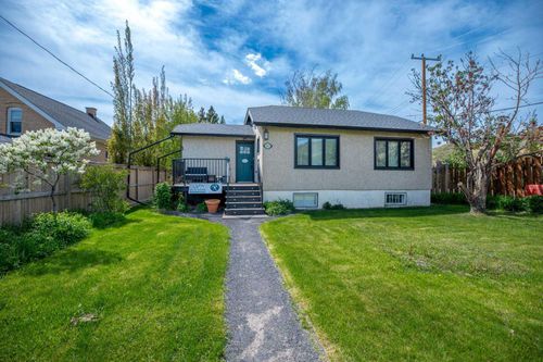 313 Ross Avenue, Cochrane, AB, T4C1C9 | Card Image