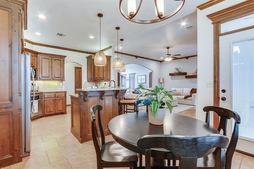 825 Silver Tree Drive, Choctaw, OK, 73020 | Card Image
