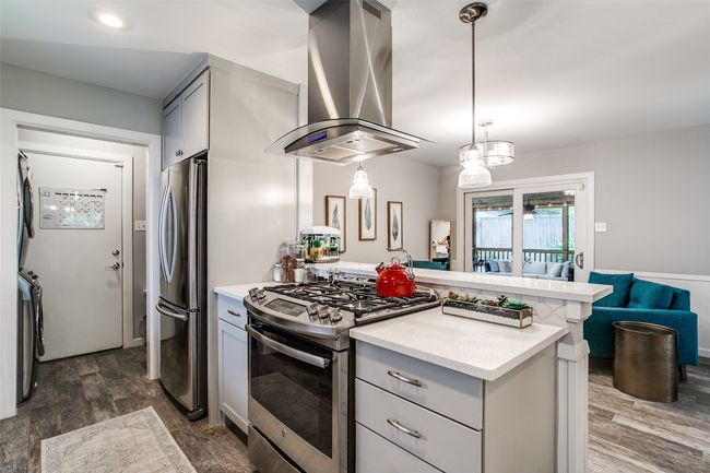 Kitchen | Image 11