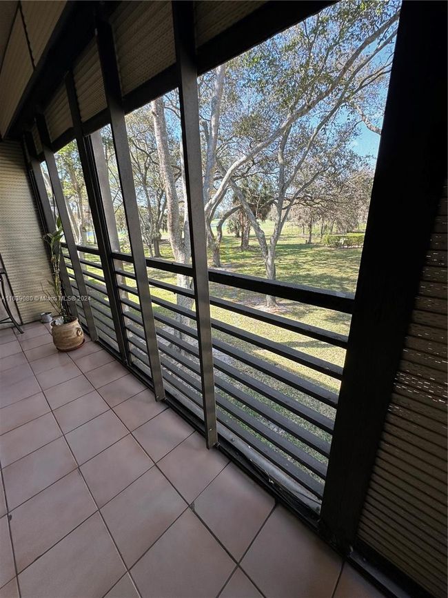 APT-202 - 6701 N University Dr, Condo with 2 bedrooms, 2 bathrooms and null parking in Tamarac FL | Image 16
