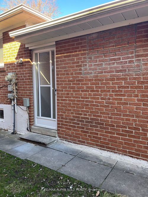 lower-1232 Huntingwood Dr, Scarborough, ON, M1S1K8 | Card Image