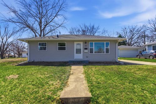 1811 Sager Ave, Waterloo, IA, 50701-3236 | Card Image