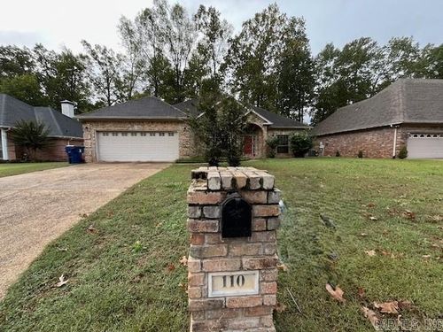 110 Montpellier Dr, Maumelle, AR, 72113-7223 | Card Image