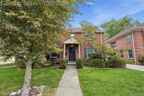 10154 Ludlow Ave, Huntington Woods, MI, 48070-1545 | Card Image