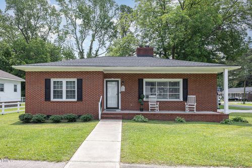 208 S College Ave, Kenly, NC, 27542-7542 | Card Image