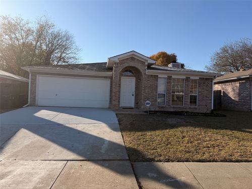 322 Moss Hill Dr, Arlington, TX, 76018-4020 | Card Image