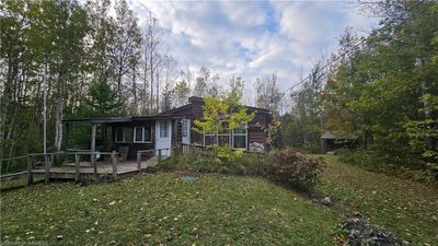 41 Maple Dr, House other with 3 bedrooms, 2 bathrooms and 6 parking in Miller Lake ON | Image 2