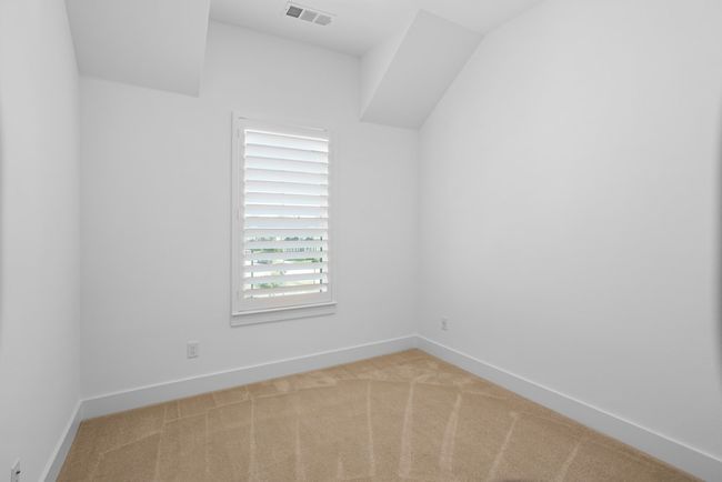 Upstairs bedroom | Image 28