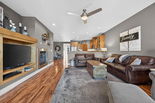 32-874 Sw Crestline Dr, Bend, OR, 97702-3499 | Card Image